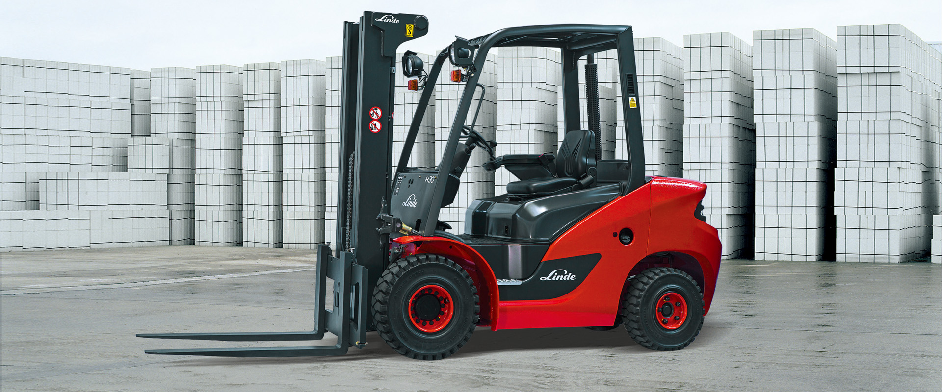 為了員工的幸福和客戶(hù)的感動(dòng)！