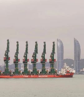 南京港機(jī)門(mén)座機(jī)